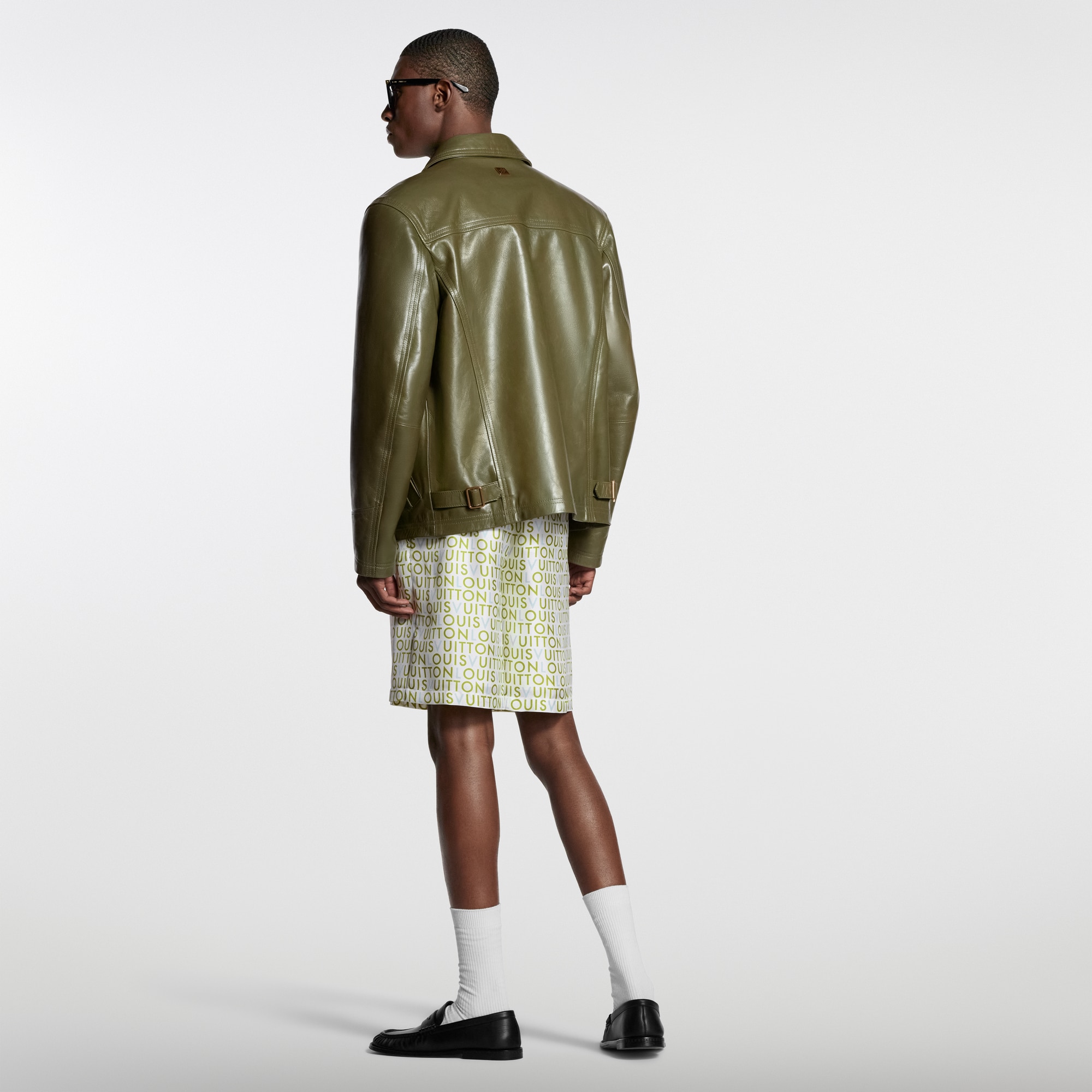 プリンテッド シルクショートパンツ ｜ルイ・ヴィトン 公式サイト - 1AJUTG